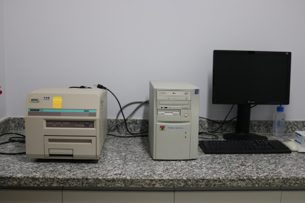 Sistema completo de termoluminescência marca Harshaw modelo TLD 3500